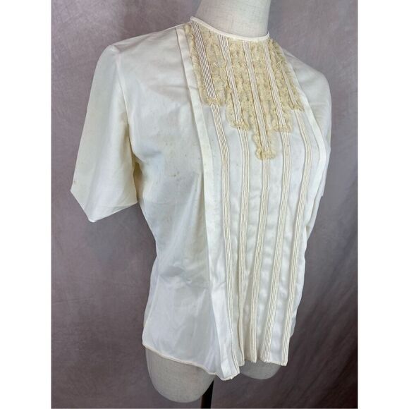 Vintage Late 1950s Cream Lace Button Back Blouse - Picture 2 of 9